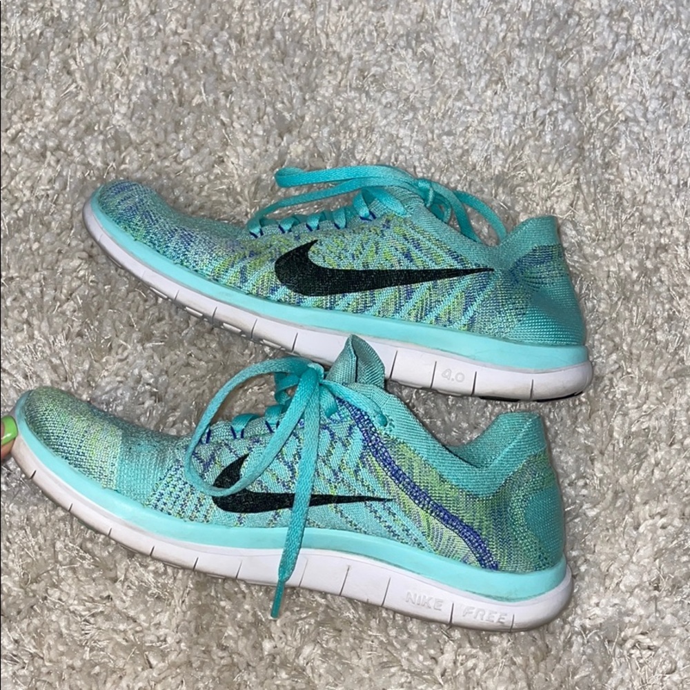 Nike free runs 4.0